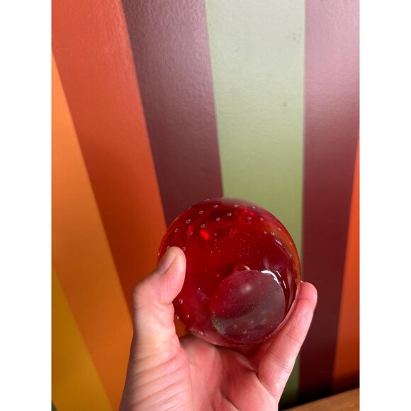 art glass apple stem paperweight bubble control heavy - Picture 6 of 6